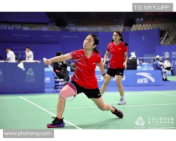 聚焦羽毛球竞技重庆羽毛球队分享比赛经验与成长故事