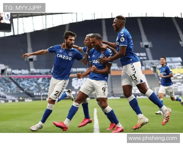 图尔库与玛丽港的激烈对决揭示芬兰足球的魅力与竞争力 图尔库与玛丽港的激烈对决揭示芬兰足球的魅力与竞争力