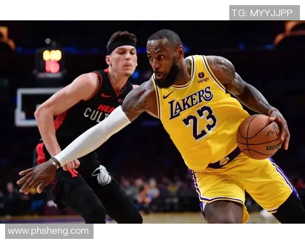 2000年湖人与国王的激烈对决回顾与赛季精彩瞬间分析