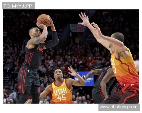 勇士与湖人精彩对决回放分析揭示比赛背后的战术与亮点